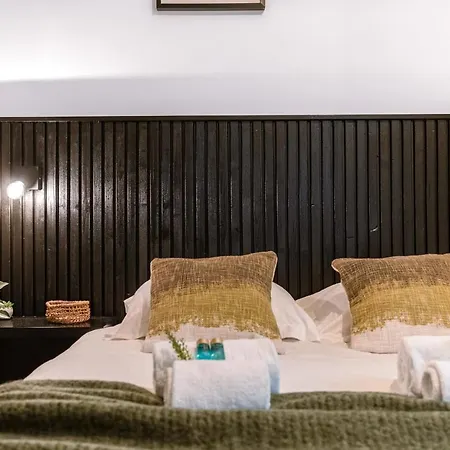 Appartement Authentic In The Heart Of Anvers