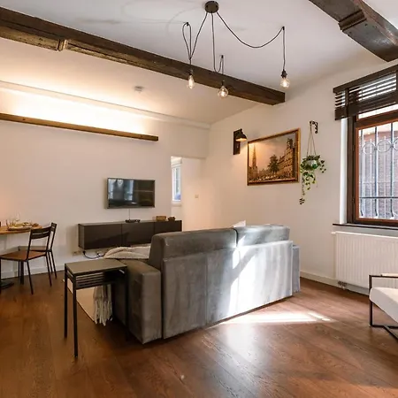 Authentic In The Heart Of * Anvers